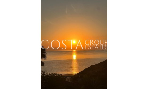 Resale - Villa -
Orihuela - Campoamor