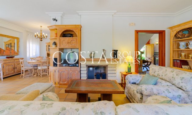 Resale - Villa -
Orihuela - Campoamor