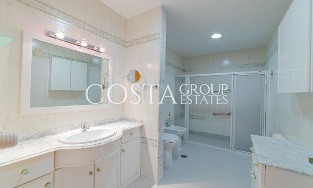 Resale - Villa -
Orihuela - Campoamor