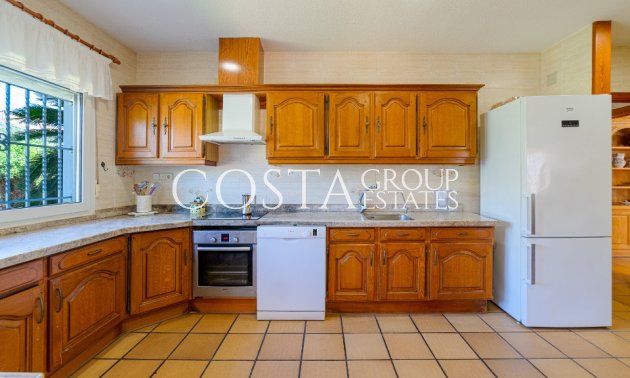 Resale - Villa -
Orihuela - Campoamor