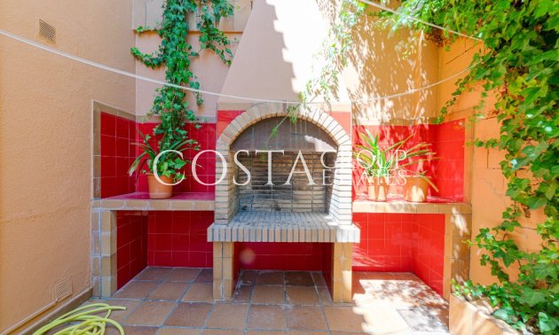 Resale - Villa -
Orihuela - Campoamor