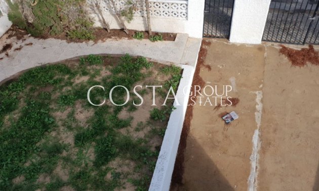 Resale - Villa -
Orihuela - La Zenia