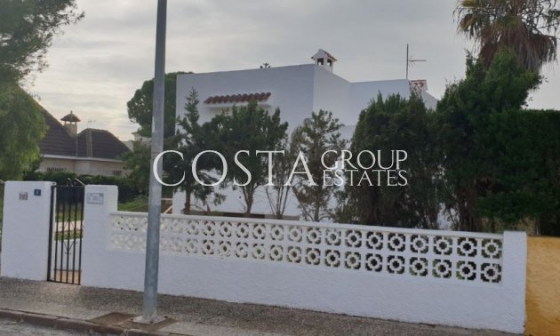 Resale - Villa -
Orihuela - La Zenia