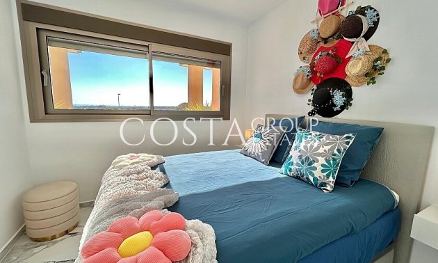 Resale - Apartments -
Orihuela - Villamartin