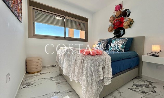 Resale - Apartments -
Orihuela - Villamartin