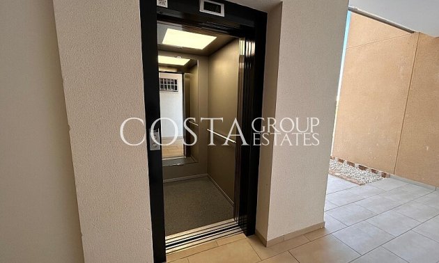 Resale - Apartments -
Orihuela - Villamartin