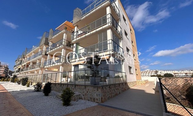 Resale - Apartments -
Orihuela - Villamartin