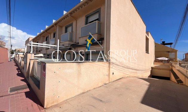 Resale - House -
Torrevieja - La Mata