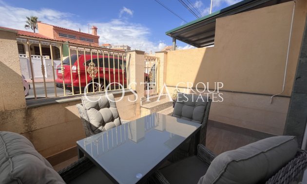 Resale - House -
Torrevieja - Torrevieja Centro