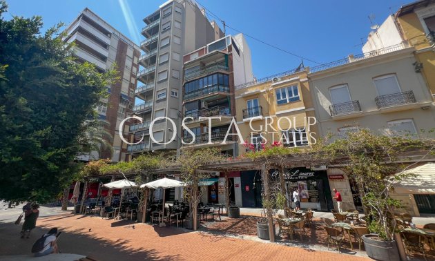 Herverkoop - Apartments -
Alicante - Alicante Centro