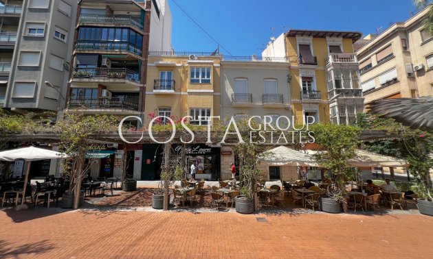 Herverkoop - Apartments -
Alicante - Alicante Centro