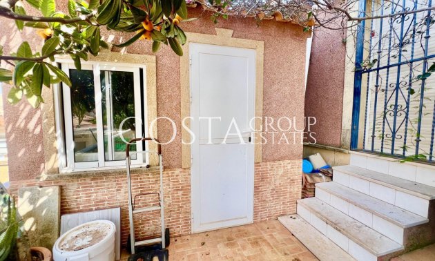 Resale - House -
Torrevieja - Torrevieja Centro