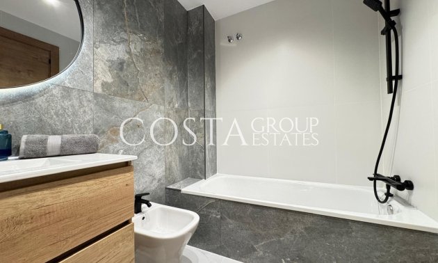 Resale - Apartments -
Torrevieja - Torrevieja Centro