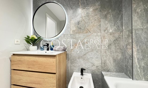 Resale - Apartments -
Torrevieja - Torrevieja Centro