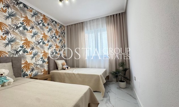 Resale - Apartments -
Torrevieja - Torrevieja Centro