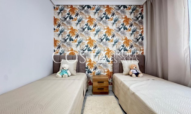 Resale - Apartments -
Torrevieja - Torrevieja Centro