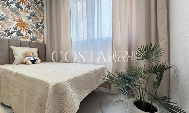 Resale - Apartments -
Torrevieja - Torrevieja Centro