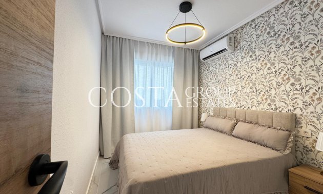 Resale - Apartments -
Torrevieja - Torrevieja Centro