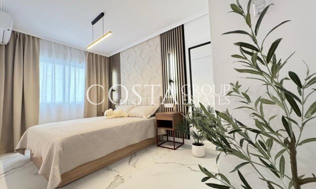 Resale - Apartments -
Torrevieja - Torrevieja Centro