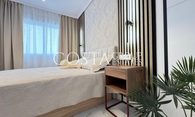 Resale - Apartments -
Torrevieja - Torrevieja Centro