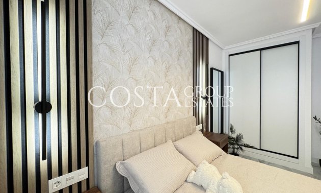 Resale - Apartments -
Torrevieja - Torrevieja Centro