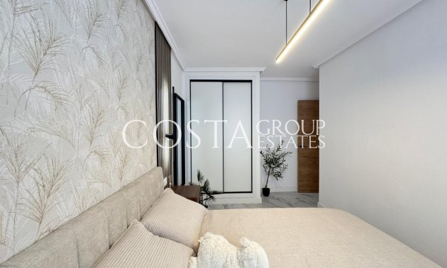 Resale - Apartments -
Torrevieja - Torrevieja Centro