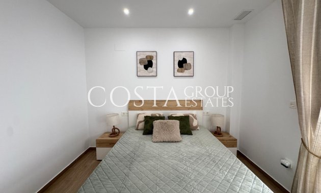 Resale - Apartments -
Torrevieja - Torrevieja Centro