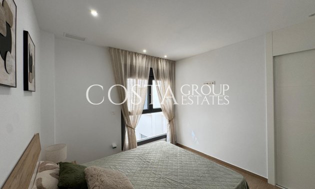 Resale - Apartments -
Torrevieja - Torrevieja Centro