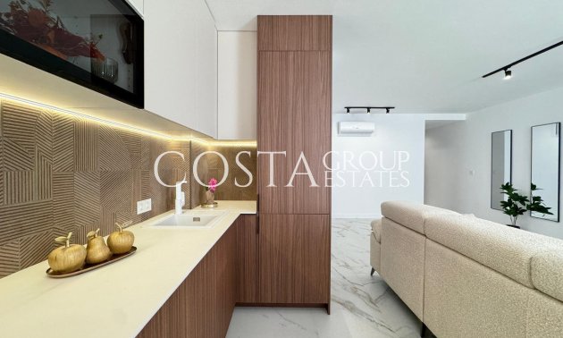 Resale - Apartments -
Torrevieja - Torrevieja Centro