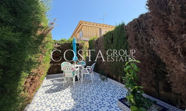 Resale - House -
Torrevieja - Torrevieja Centro