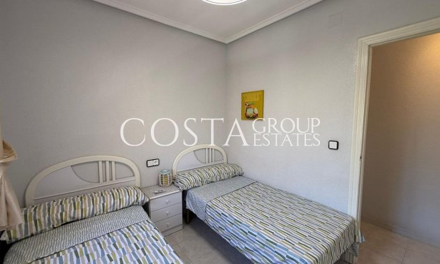 Resale - House -
Torrevieja - Torrevieja Centro