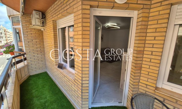 Resale - Apartments -
Torrevieja - Torrevieja Centro