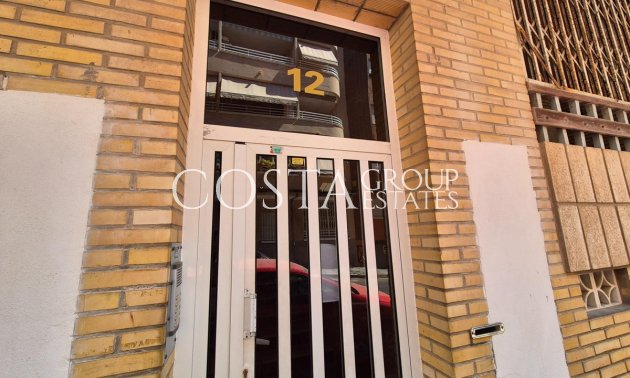 Resale - Apartments -
Torrevieja - Torrevieja Centro