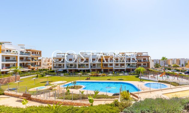 Resale - Apartments -
Orihuela - Villamartin