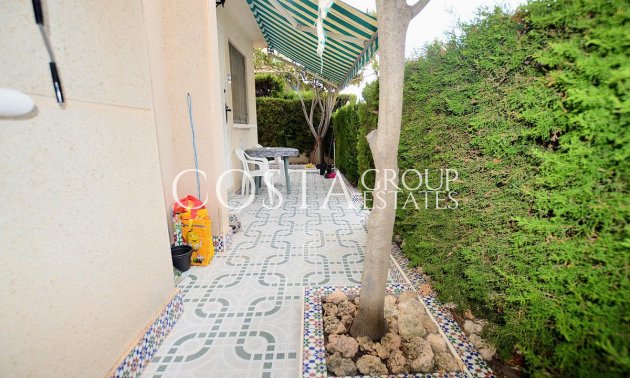 Resale - Villa -
Orihuela - Punta Prima