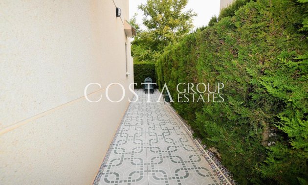Resale - Villa -
Orihuela - Punta Prima