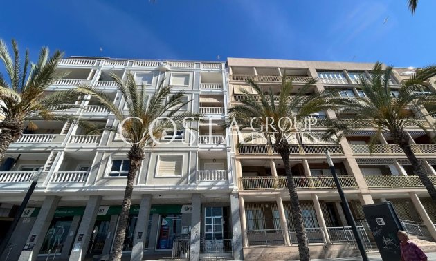 Resale - Apartments -
Torrevieja - Torrevieja Centro