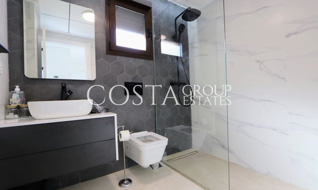 Resale - Villa -
Orihuela - Villamartin