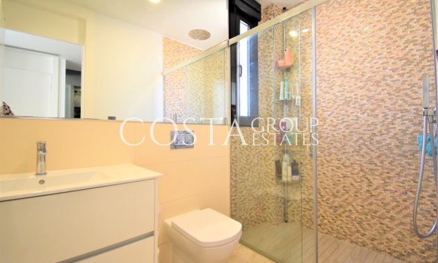 Resale - Villa -
Orihuela Costa - Villamartín