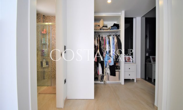 Resale - Villa -
Orihuela Costa - Villamartín