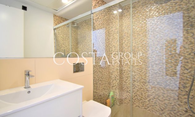 Resale - Villa -
Orihuela Costa - Villamartín