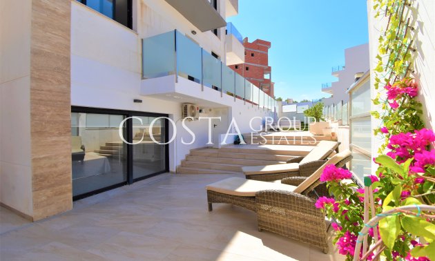 Resale - Villa -
Orihuela Costa - Villamartín