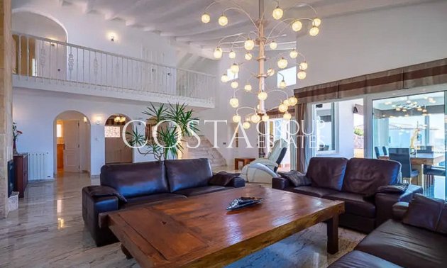 Resale - Villa -
Teulada - Moraira