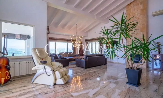 Resale - Villa -
Teulada - Moraira