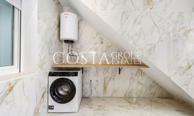 Resale - Villa -
Torrevieja - El Chaparral