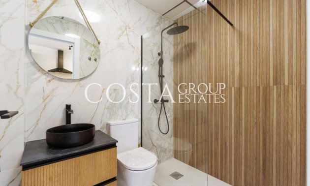 Resale - Villa -
Torrevieja - El Chaparral