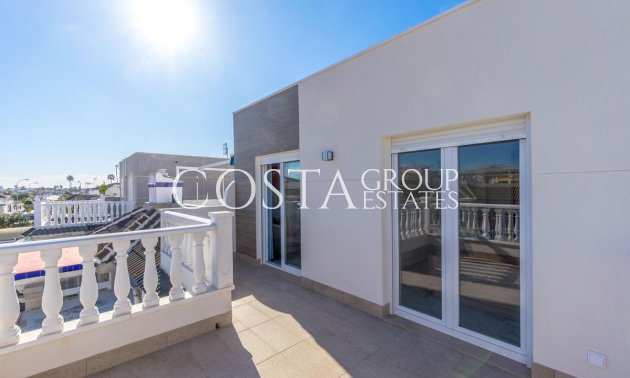 Resale - Villa -
Torrevieja - El Chaparral