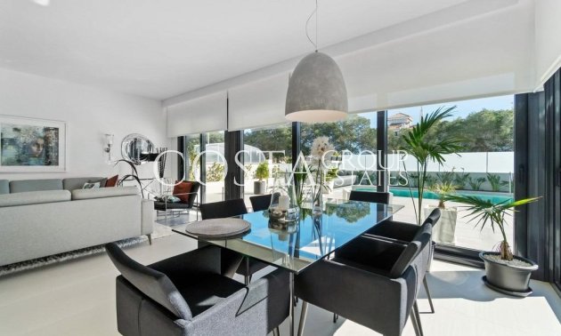 Resale - Villa -
Orihuela - Campoamor