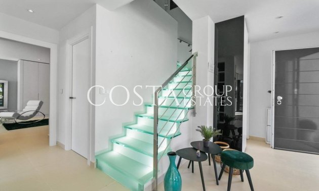 Resale - Villa -
Orihuela - Campoamor