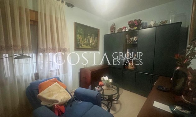 Resale - Villa -
Orihuela - Orihuela Costa